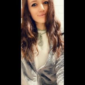 Meet your Posher, Caitlin